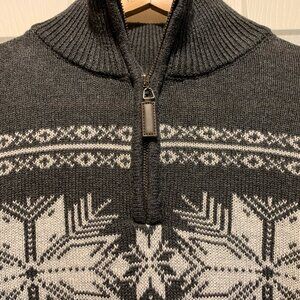 ASPEN Men's Gray w/White Snowflakes Sweater Medium